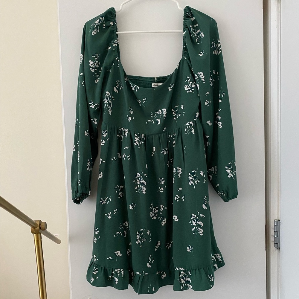 A&F Floral Patterned Green Dress